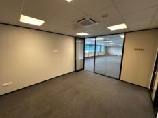 Klappolder 214, 2665 MR Bleiswijk (250 m²)